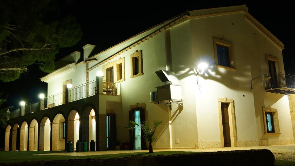 Agriturismo Feudo Muxarello Aragona Eksteriør billede