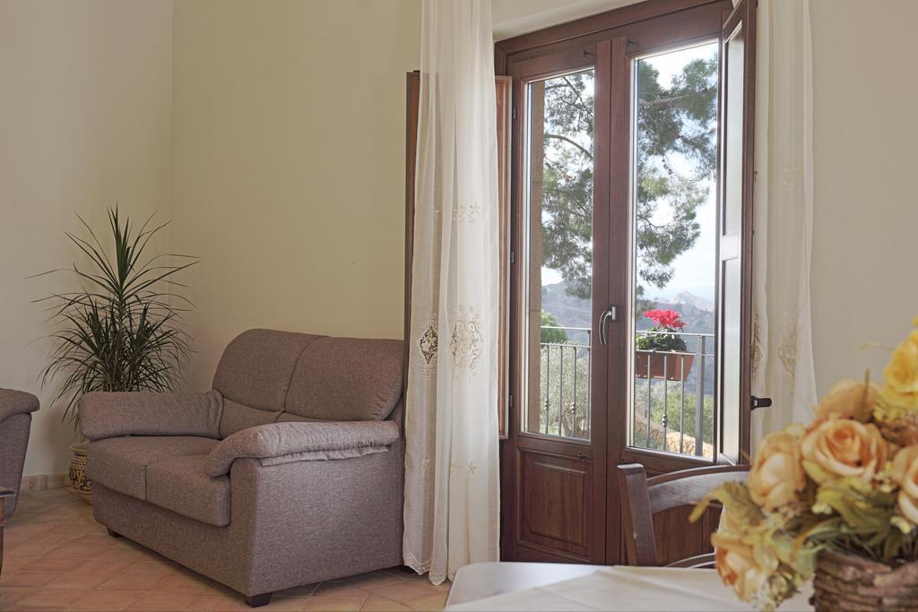 Agriturismo Feudo Muxarello Aragona Eksteriør billede