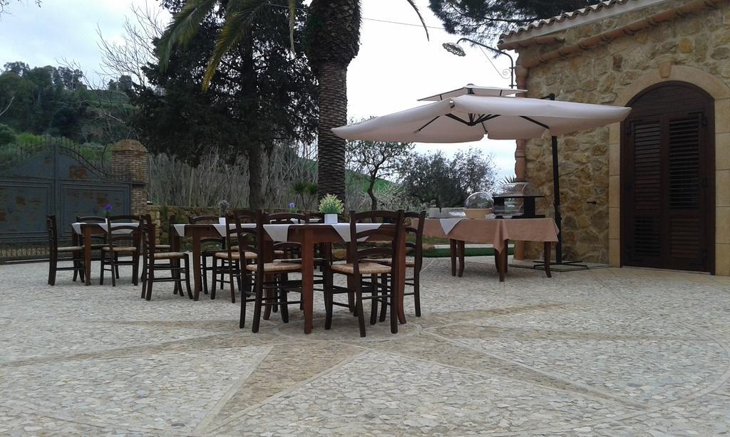 Agriturismo Feudo Muxarello Aragona Eksteriør billede