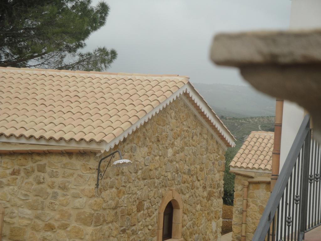 Agriturismo Feudo Muxarello Aragona Eksteriør billede