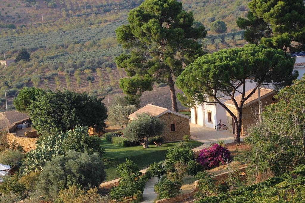 Agriturismo Feudo Muxarello Aragona Eksteriør billede