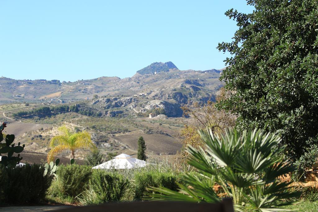 Agriturismo Feudo Muxarello Aragona Eksteriør billede