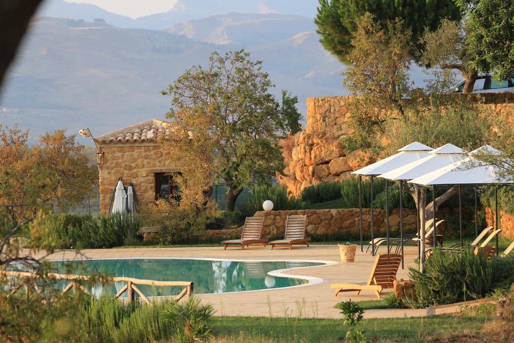 Agriturismo Feudo Muxarello Aragona Eksteriør billede