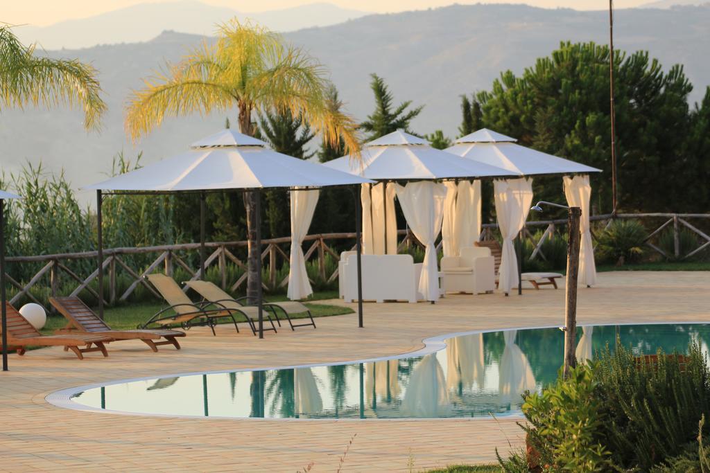 Agriturismo Feudo Muxarello Aragona Eksteriør billede