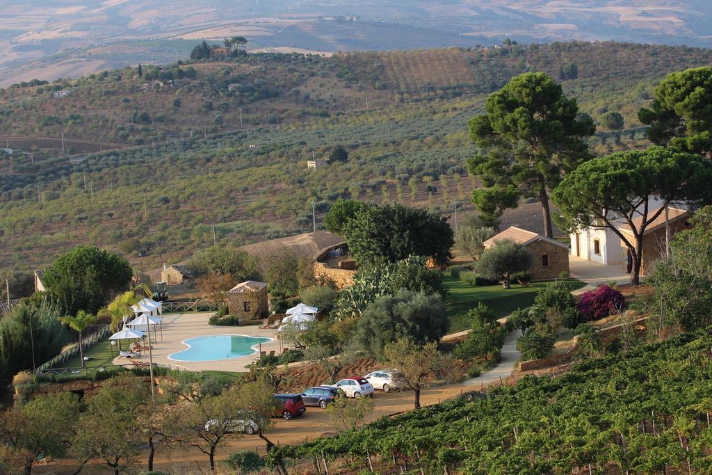 Agriturismo Feudo Muxarello Aragona Eksteriør billede