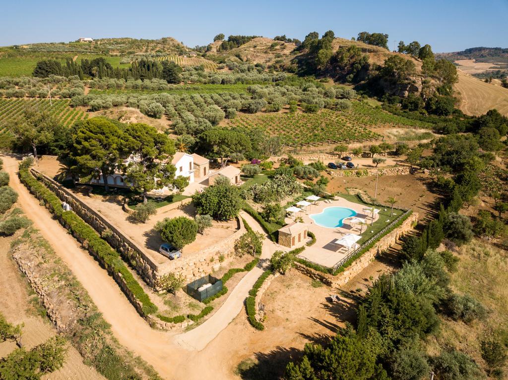 Agriturismo Feudo Muxarello Aragona Eksteriør billede